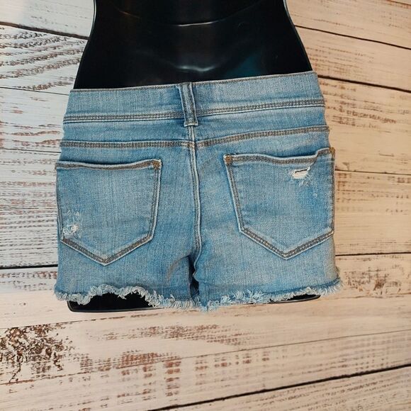 Womans Charlotte Russe Distressed Shorts size 4 - Picture 9 of 15